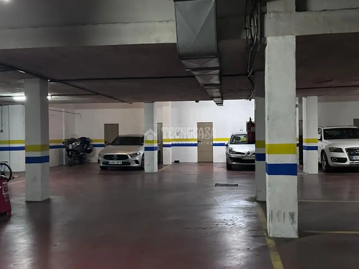 Parking de Piso en venta en Córdoba con Aire acondicionado, Trastero y Balcón