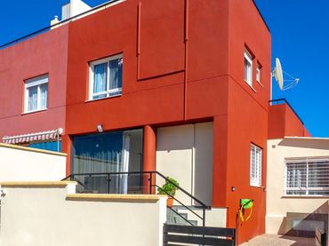Casa con piscina en venta en Orihuela Costa
