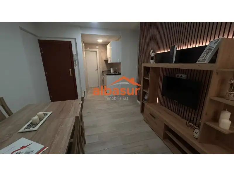 Appartamento in affitto a Calle José María Valdenebro 11, imagen 2