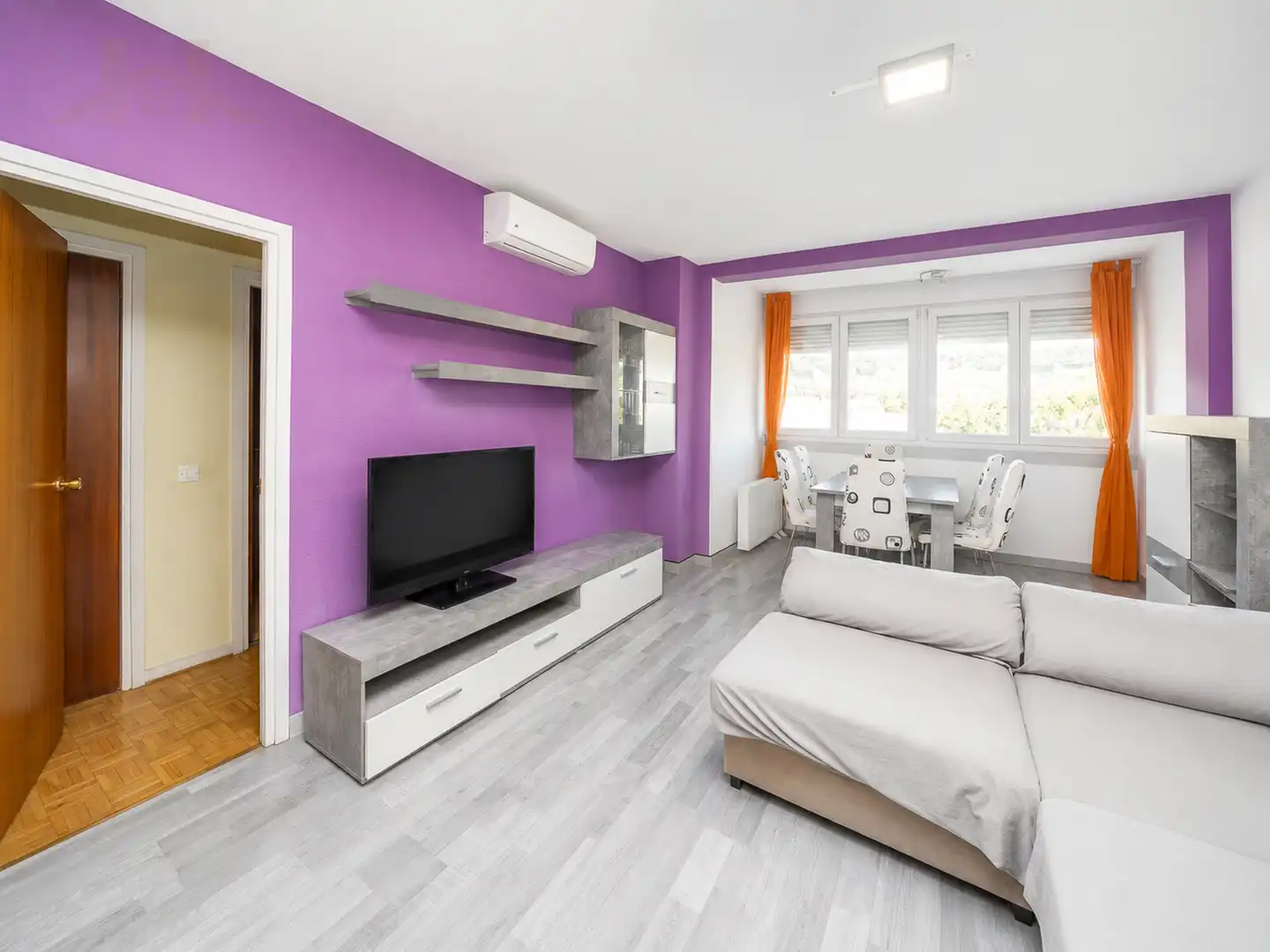 Sala de estar de Piso en venta en Moralzarzal con Calefacción y Piscina comunitaria