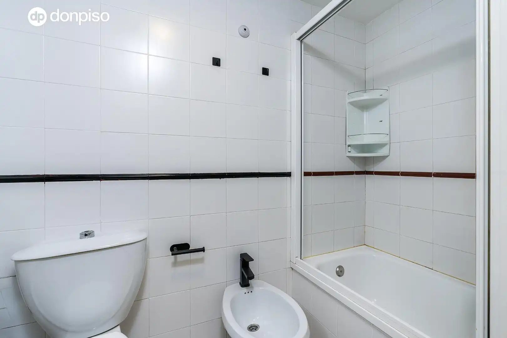 Baño de Piso en venta en Granada con Aire acondicionado, Calefacción y Terraza
