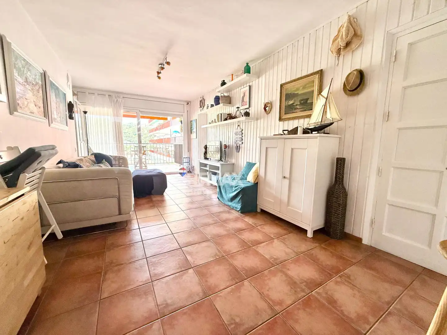 Sala d'estar de Apartament en venda en Tossa de Mar amb Jardí privat, Balcó i Piscina comunitària