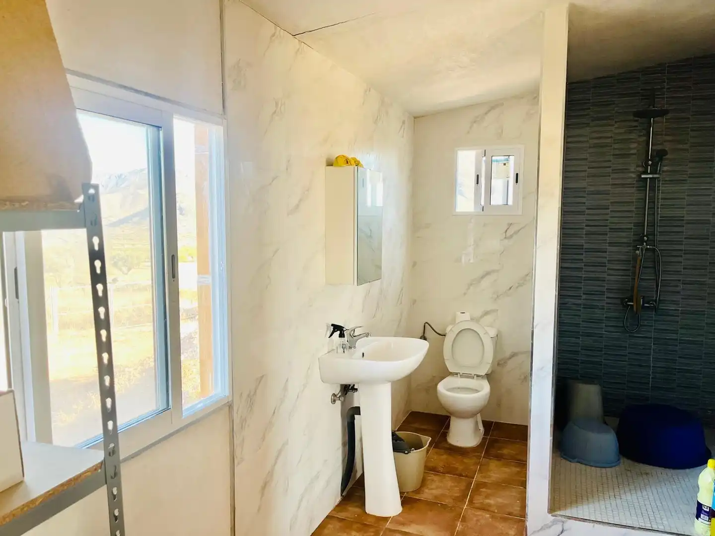 Bany de Casa o xalet en venda en Orihuela amb Jardí privat, Terrassa i Traster
