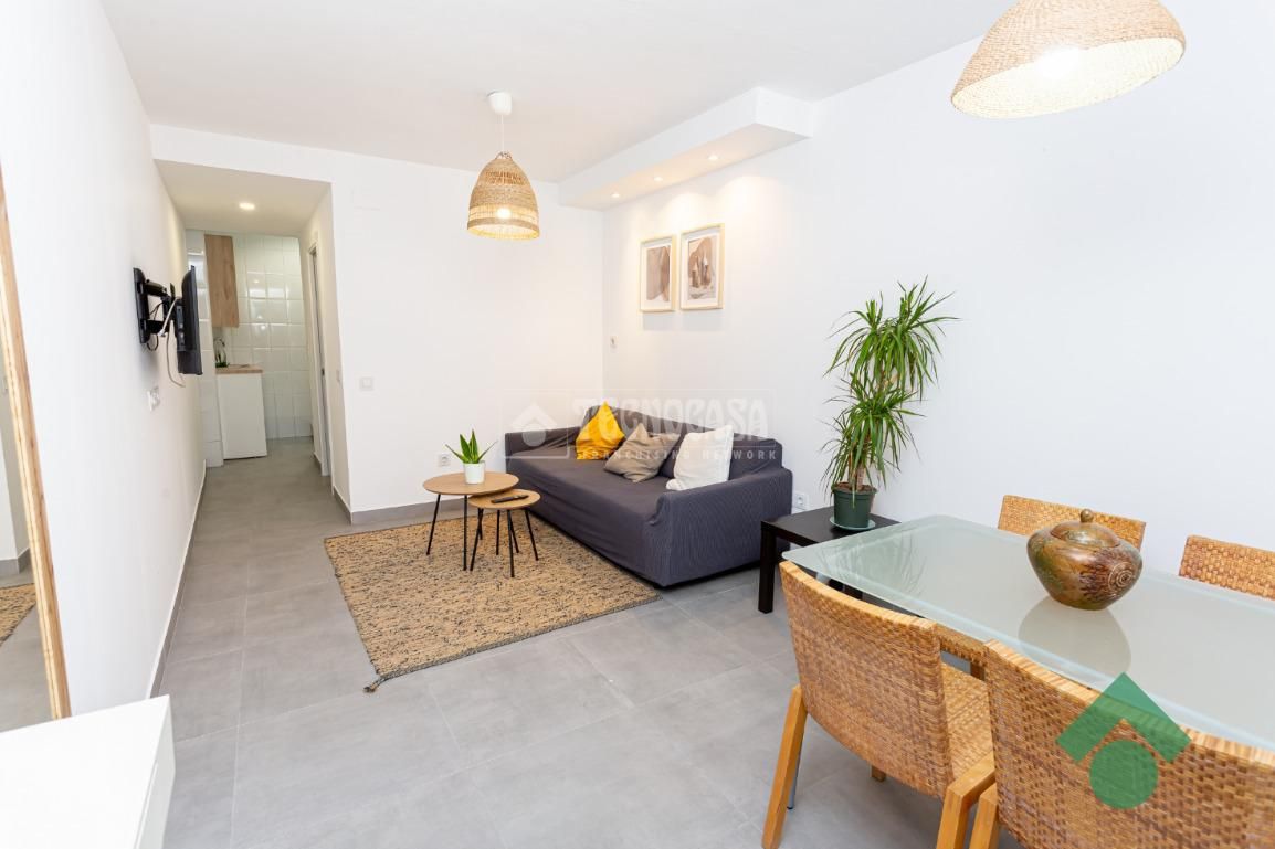 Living room of Single-family semi-detached for sale in Algeciras  with Air Conditioner