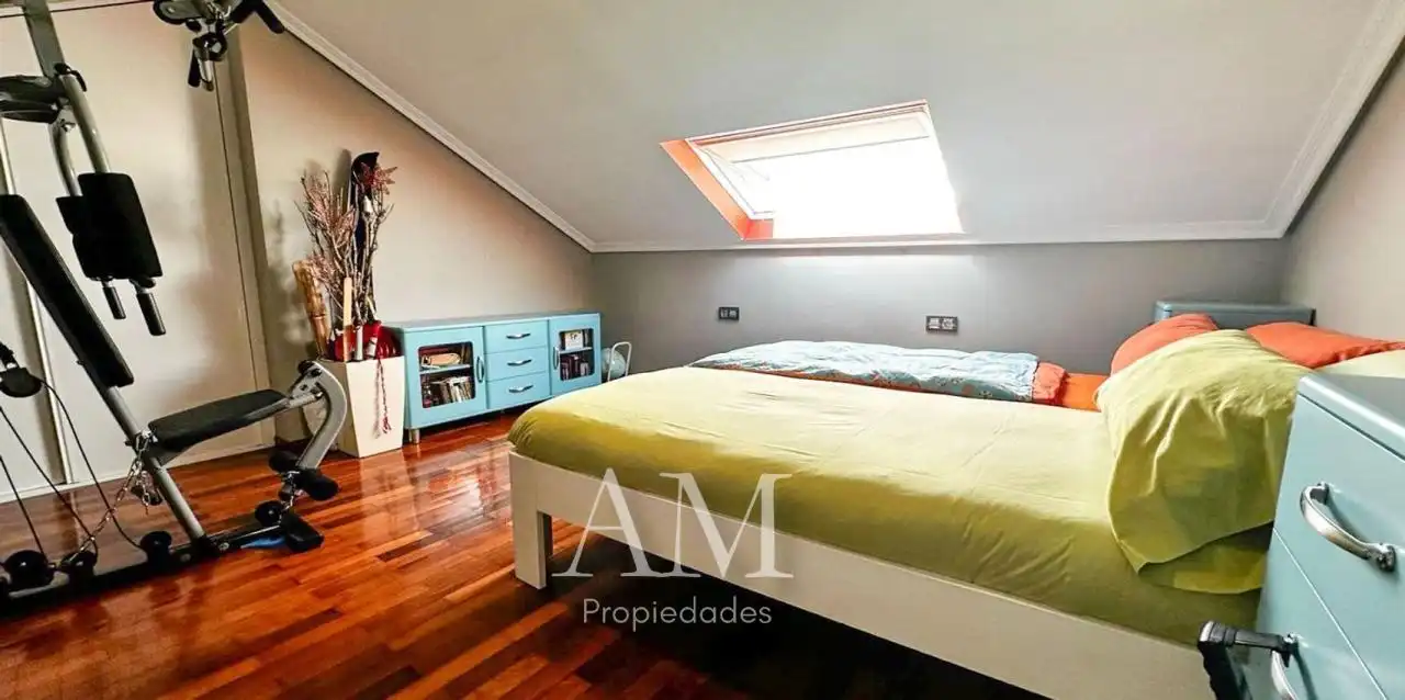 Habitación de Dúplex en venta en Nigrán con Calefacción, Terraza y Trastero