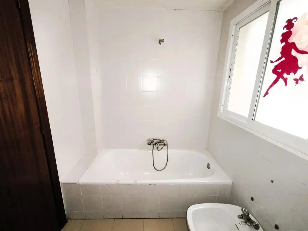 Bany de Pis en venda en Madrid amb Calefacció