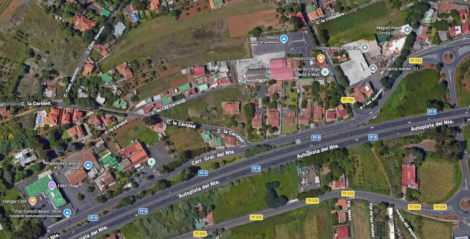 Casa adosada en venda en Tacoronte amb Jardí privat, Parquet i Terrassa
