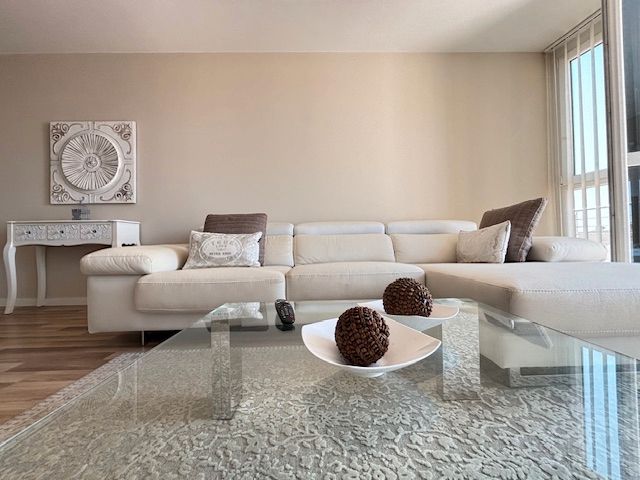 Living room of Flat to rent in Castellón de la Plana / Castelló de la Plana  with Parquet flooring, Terrace and Furnished