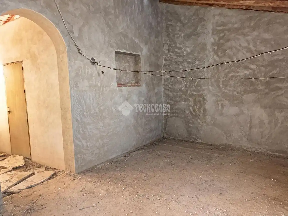 Casa aparellada amb terrassa en venda a Pilas, imagen 30