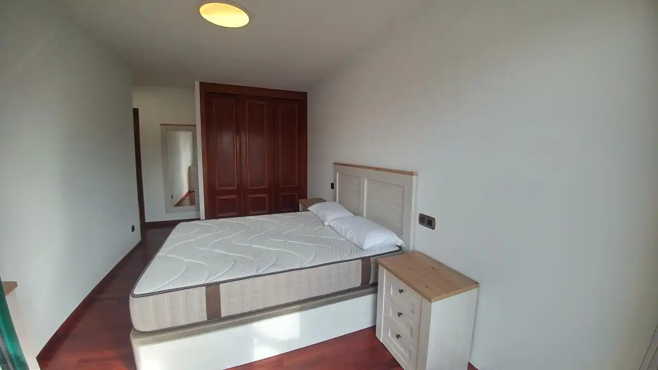 Schlafzimmer von Wohnungen zur Miete in Ames mit Heizung, Abstellraum und Möbliert