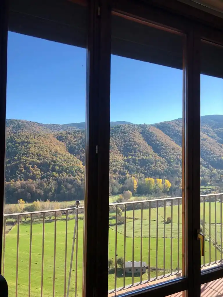 Dúplex con terraza en venta en Montferrer i Castellbò