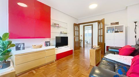 Foto 5 de Piso de alquiler en Calle Mariano Pola, 59, El Natahoyo, Gijón