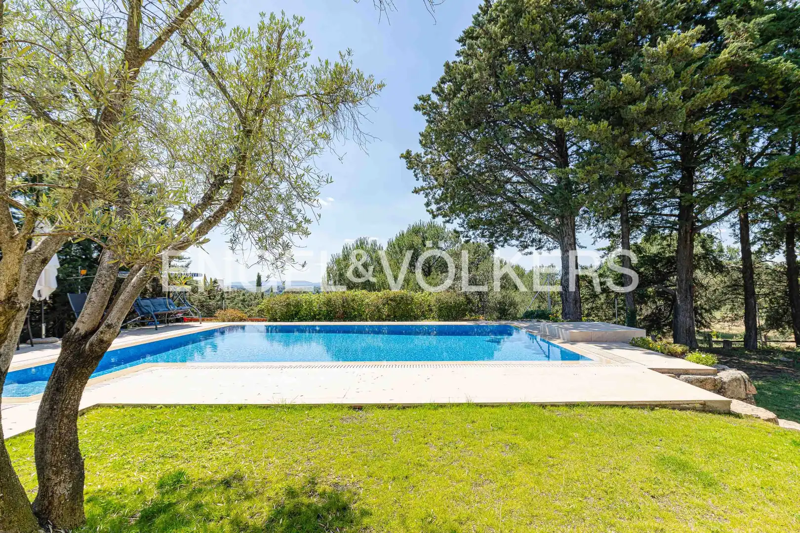 Piscina de Casa o chalet en venta en Galapagar con Aire acondicionado, Calefacción y Jardín privado