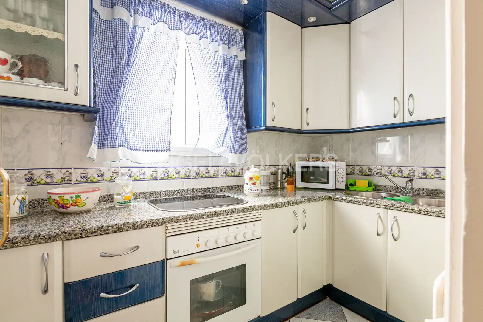 Kitchen of Houses for sale in Sevilla  with Heating, Terrace and Balcony