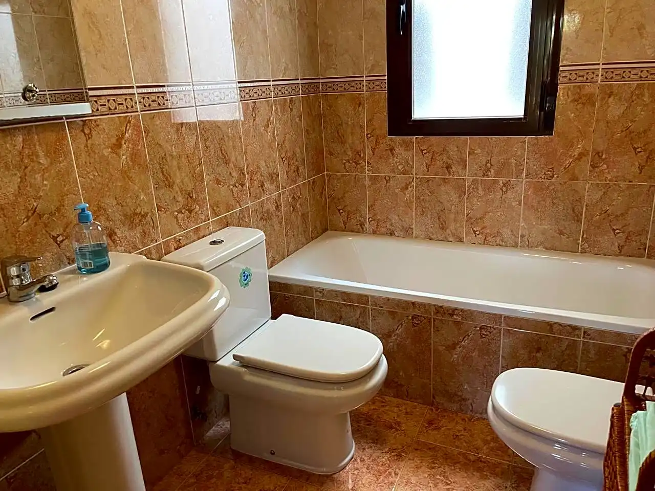 Baño de Piso de alquiler en Navalcarnero con Calefacción y Amueblado
