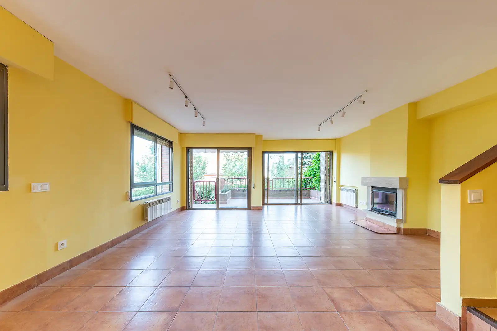 Sala d'estar de Casa adosada de lloguer en Pozuelo de Alarcón amb Terrassa, Traster i Forn
