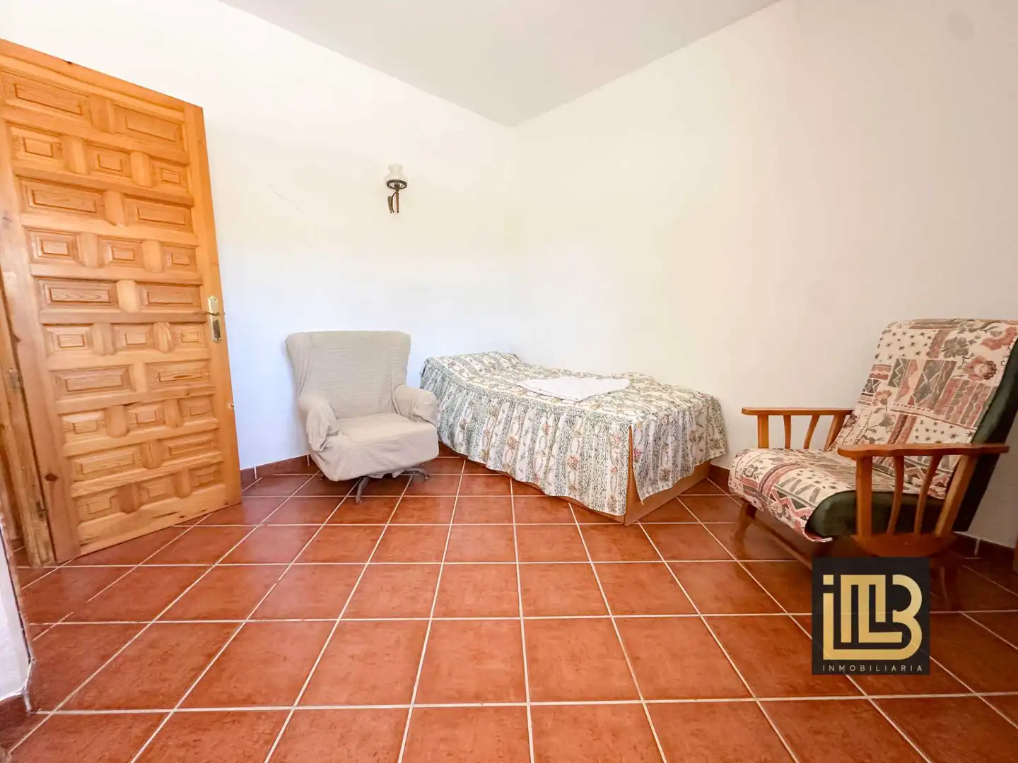 Habitación de Piso en venta en Cabra del Santo Cristo con Terraza y Amueblado