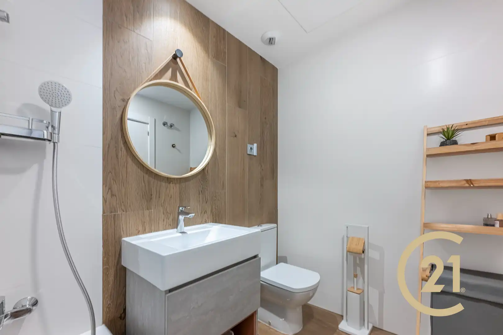 Badezimmer von Wohnung zum Verkauf in Málaga mit Klimaanlage, Terrasse und Abstellraum