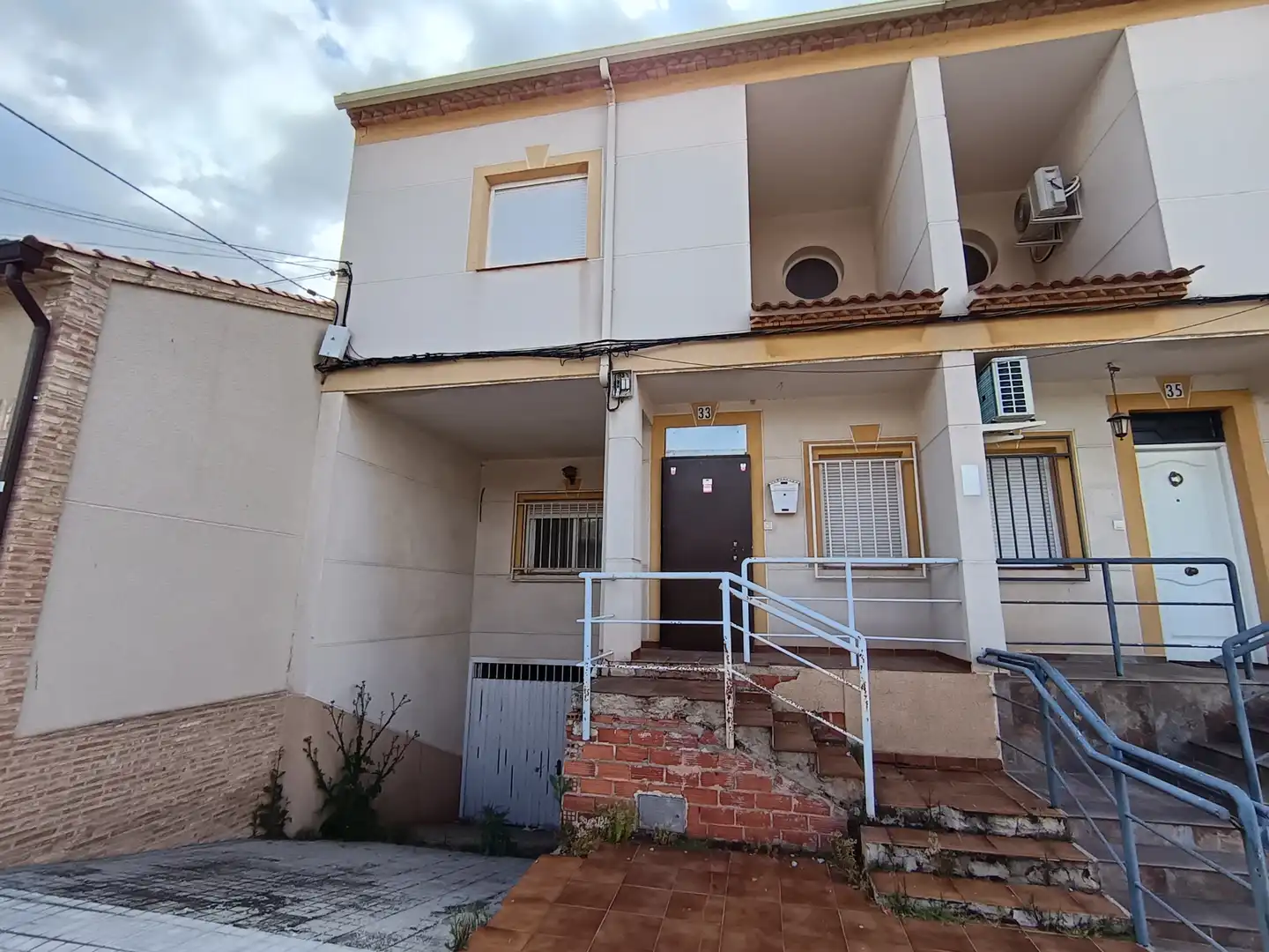 Casa adosada en venta en Calle Granátula, Moral de Calatrava