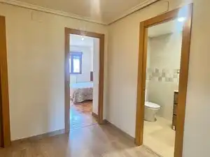 Bany de Pis en venda en Siero amb Calefacció, Parquet i Terrassa
