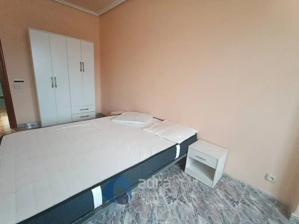 Schlafzimmer von Wohnung zur Miete in  Logroño mit Heizung, Terrasse und Möbliert