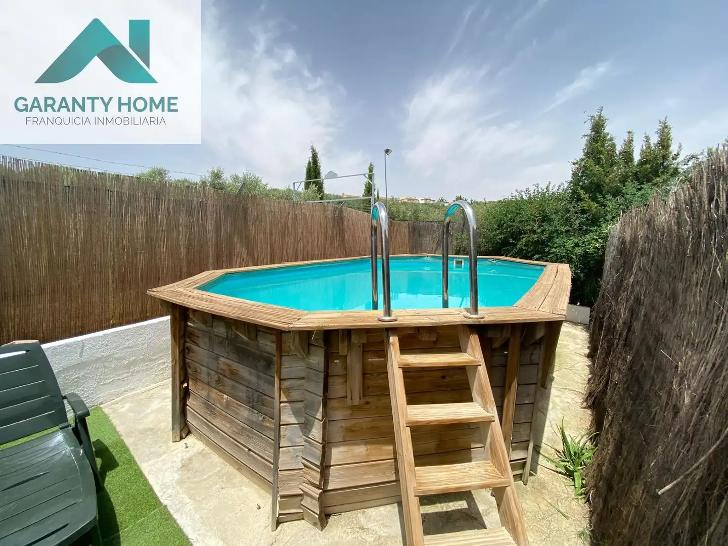 Piscina de Casa o xalet en venda en Torredonjimeno amb Aire condicionat, Jardí privat i Terrassa
