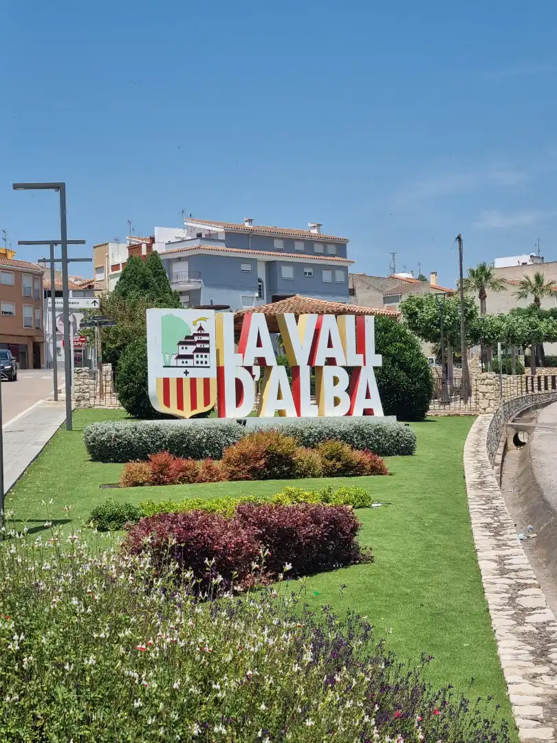Vista exterior de Edificio en venta en Vall d'Alba con Piscina comunitaria