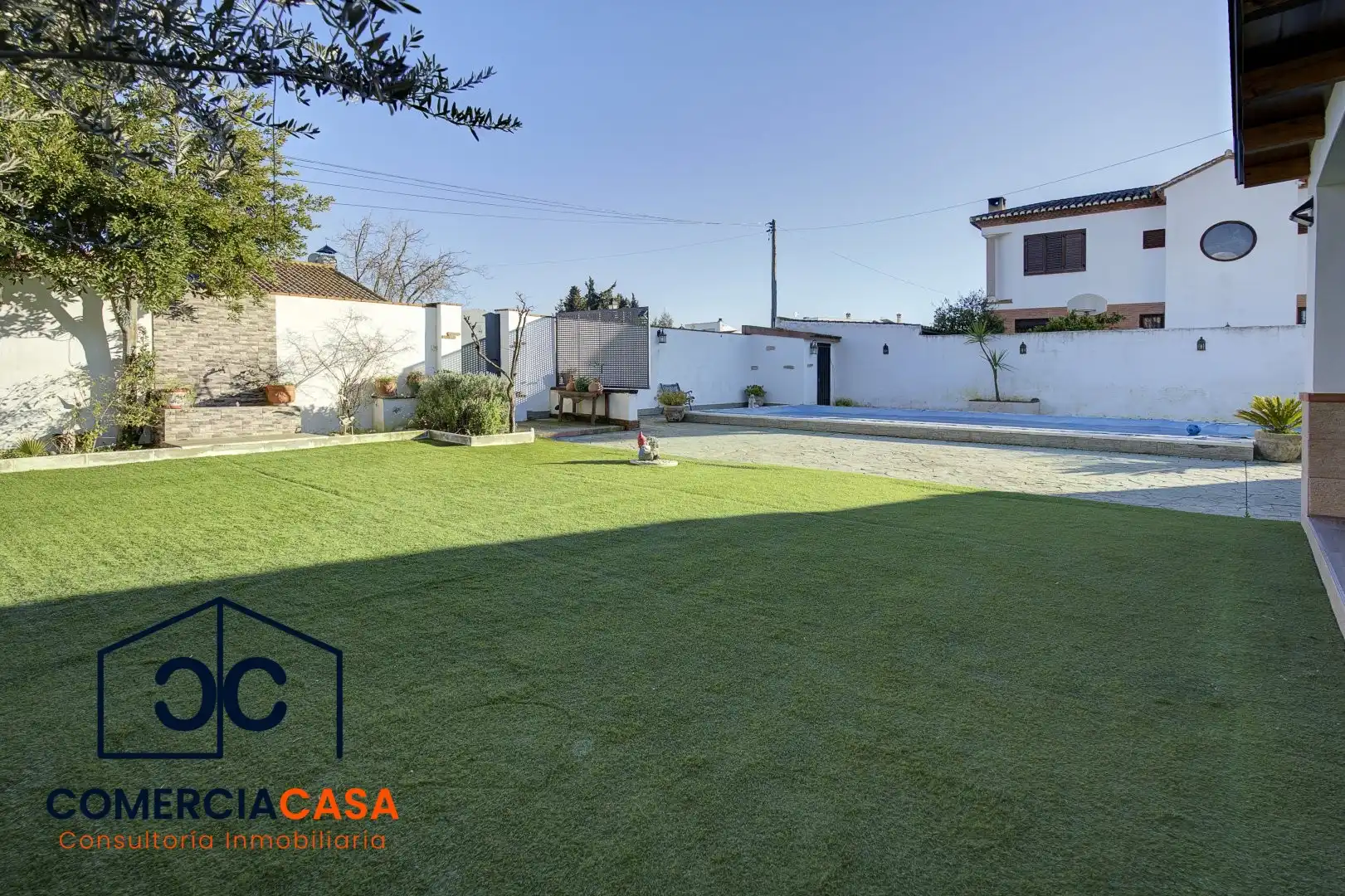 Vista exterior de Casa o xalet en venda en Las Gabias amb Aire condicionat, Jardí privat i Traster