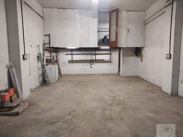 Local comercial en Venta en Reverendo Santiago Lasalle  en Atxuri