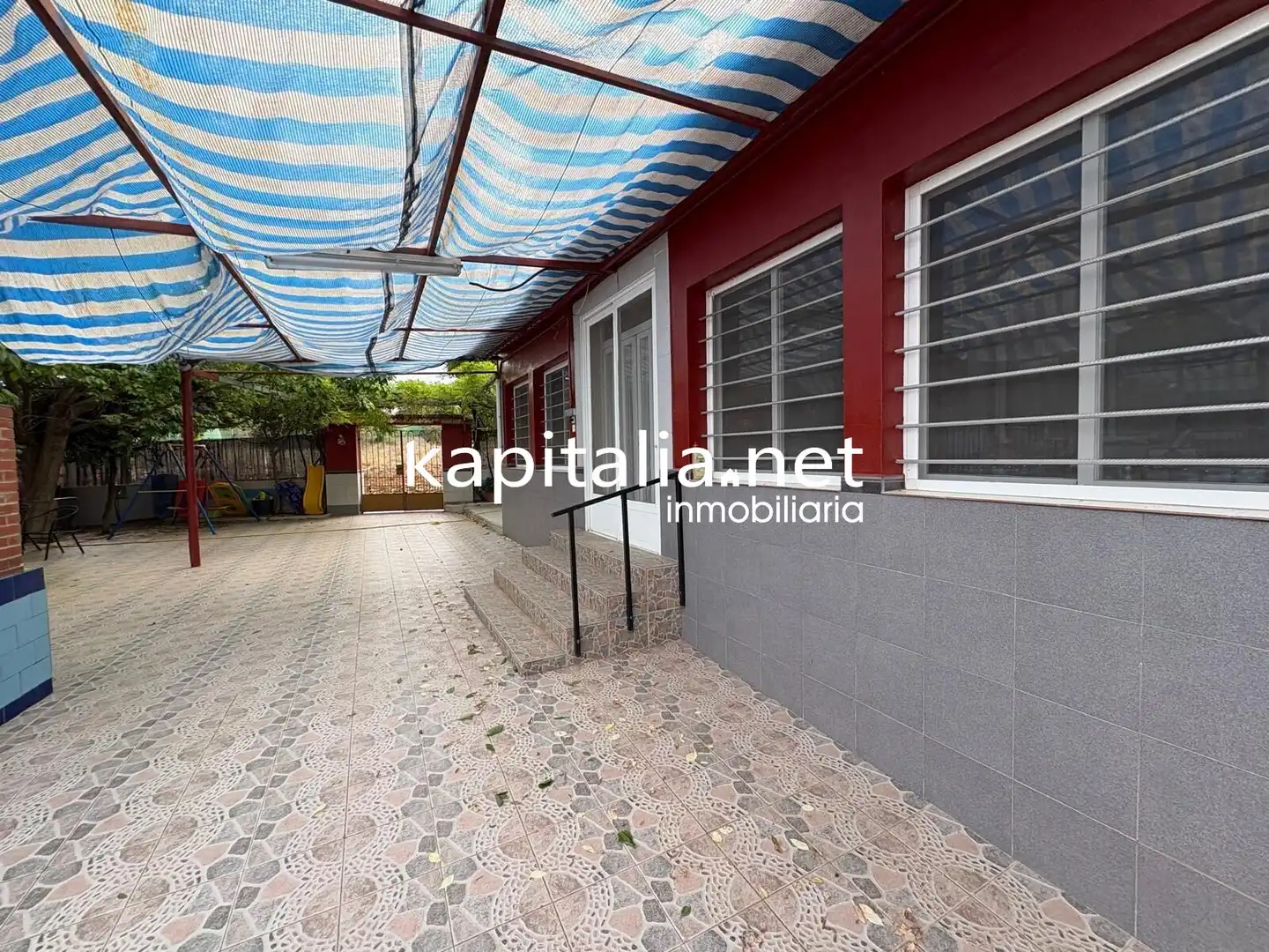 Vista exterior de Casa o xalet en venda en Rotglà i Corbera amb Aire condicionat, Jardí privat i Terrassa