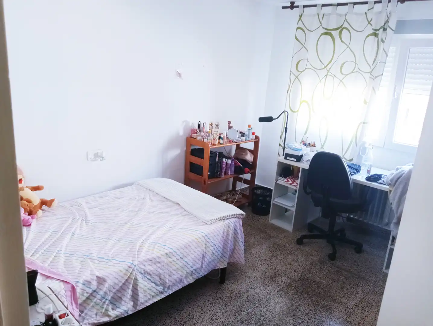 Bedroom of Flat for rent in Granada  with Private garden, Furnished and Oven