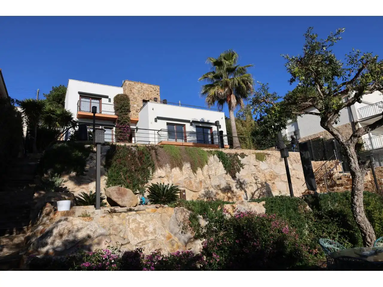Casa amb jardí en venda a Calle de les Violetes, imagen 2