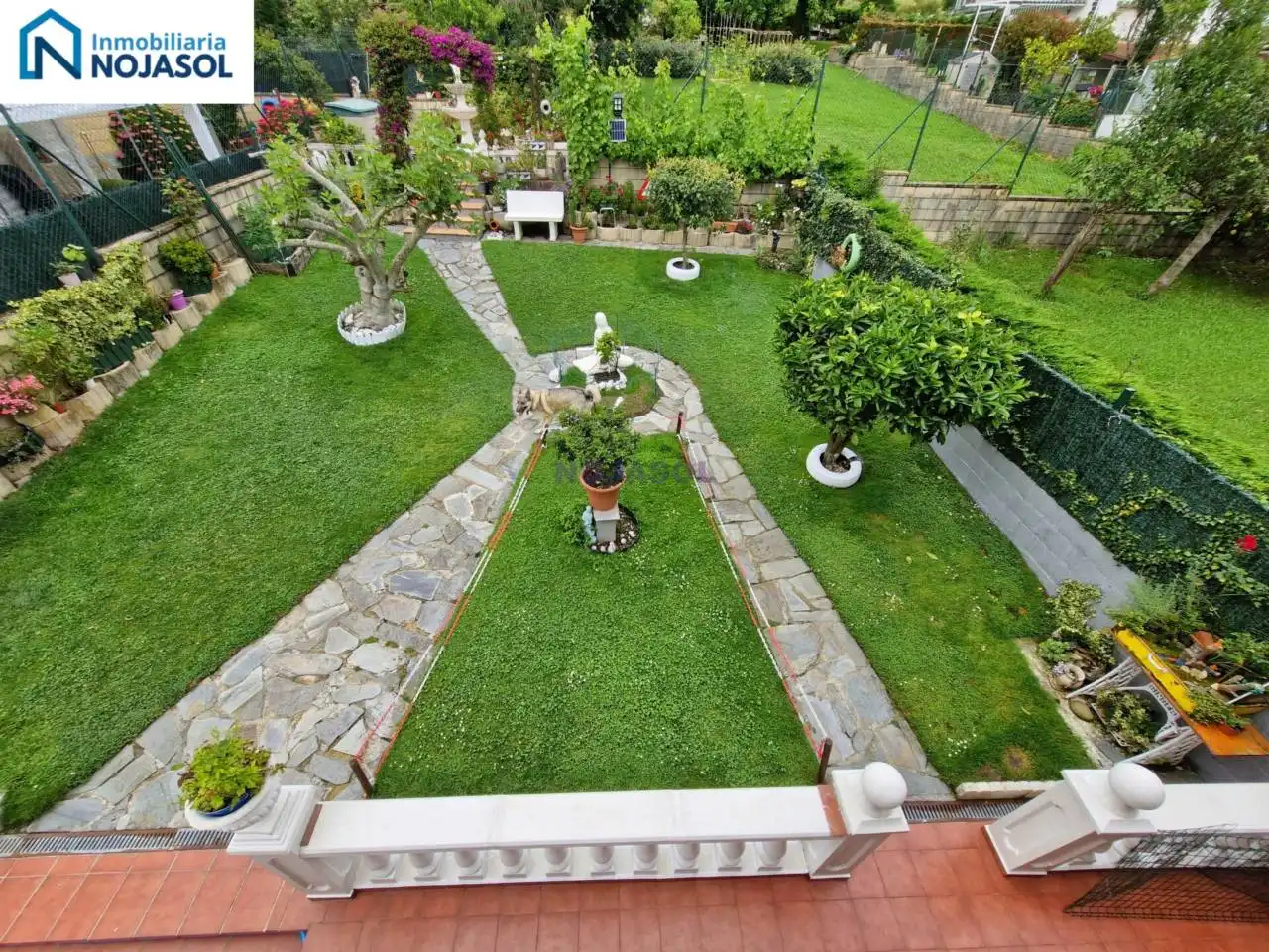Jardí de Casa adosada en venda en Meruelo amb Calefacció, Jardí privat i Terrassa