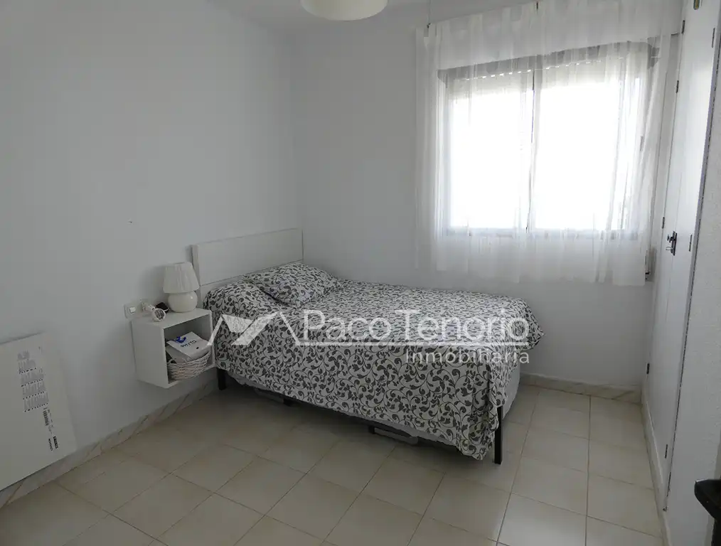 Dormitori de Apartament de lloguer en La Antilla amb Terrassa, Moblat i Forn