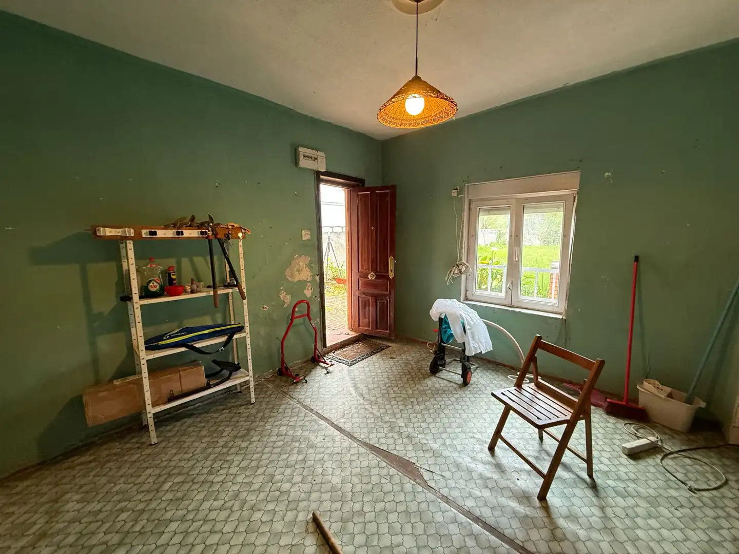 Sala d'estar de Casa o xalet en venda en Oviedo  amb Jardí privat