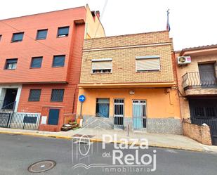 Vista exterior de Casa o xalet en venda en Talavera de la Reina amb Calefacció, Terrassa i Moblat