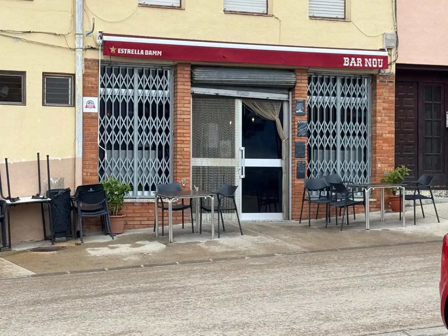 Local comercial en traspàs a Calle Aragón 42