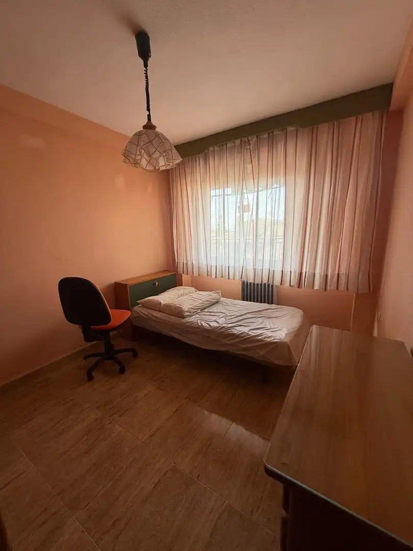 Habitación de Piso de alquiler en Granada con Terraza
