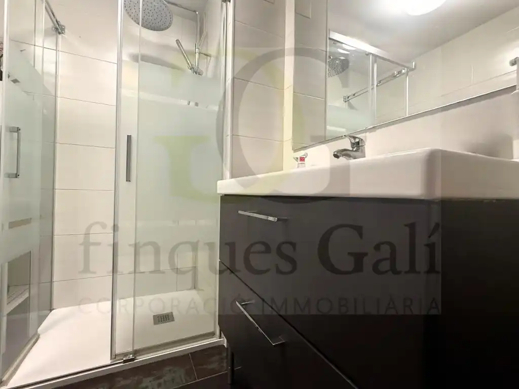 Baño de Ático en venta en Manresa con Aire acondicionado, Horno y Balcón