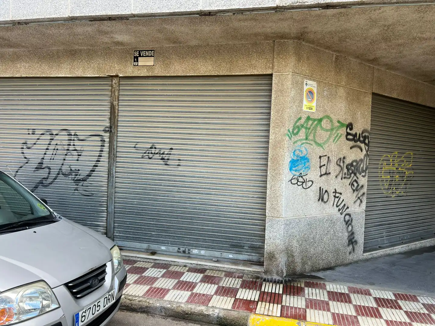 Gewerbefläche zum Verkauf in Carrer Narcis Monturiol 100, imagen 2