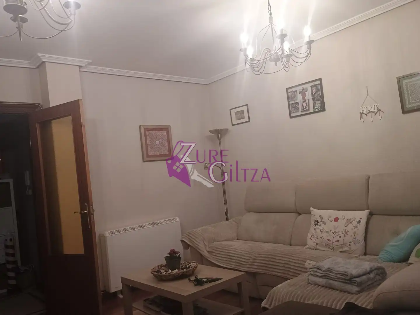 Sala d'estar de Pis en venda en Mañaria amb Calefacció, Traster i Moblat