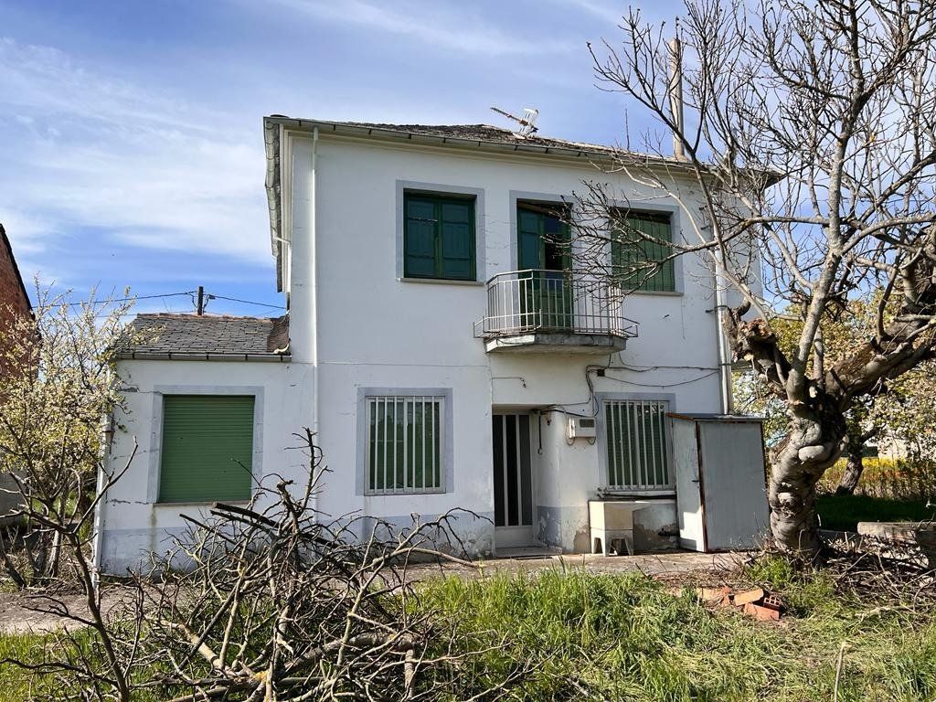 Exterior view of Country house for sale in Camponaraya  with Heating