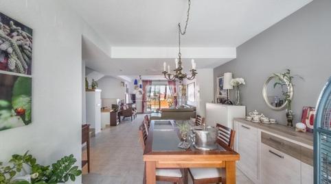 Foto 3 de Casa adosada en venda a Campo Real, Madrid