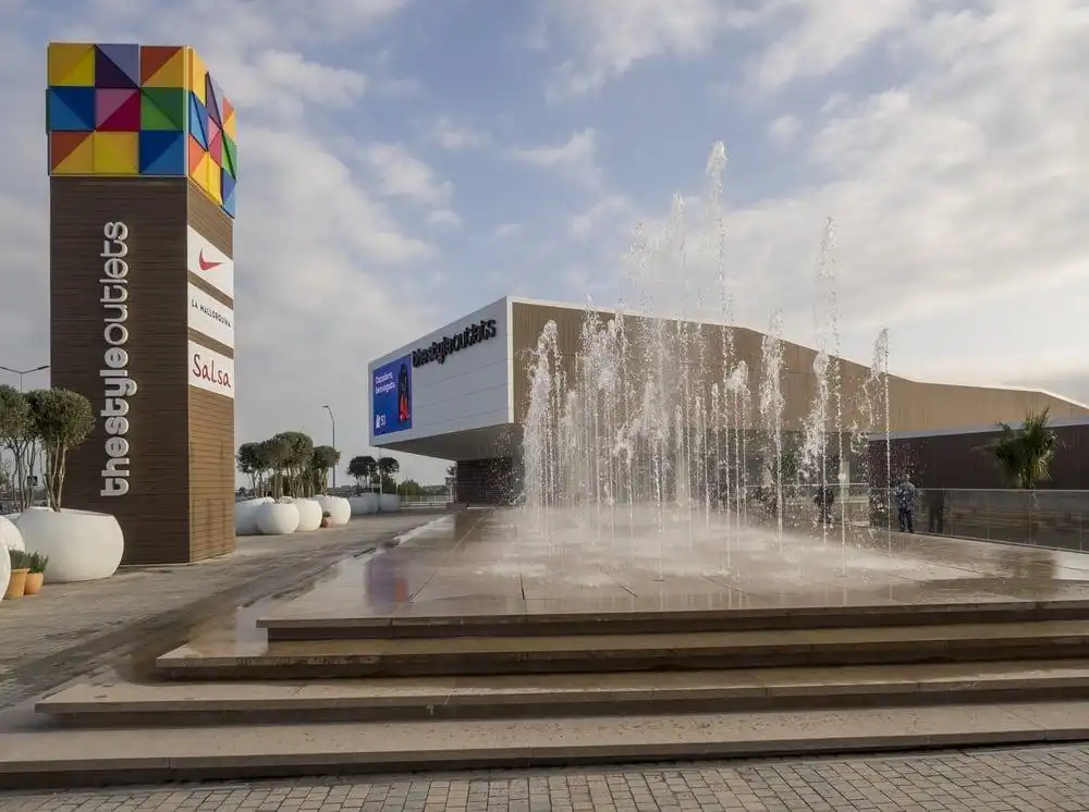 Vista exterior de Piso en venta en Viladecans