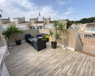 Terrassa de Casa o xalet de lloguer en Torrevieja amb Aire condicionat, Calefacció i Terrassa