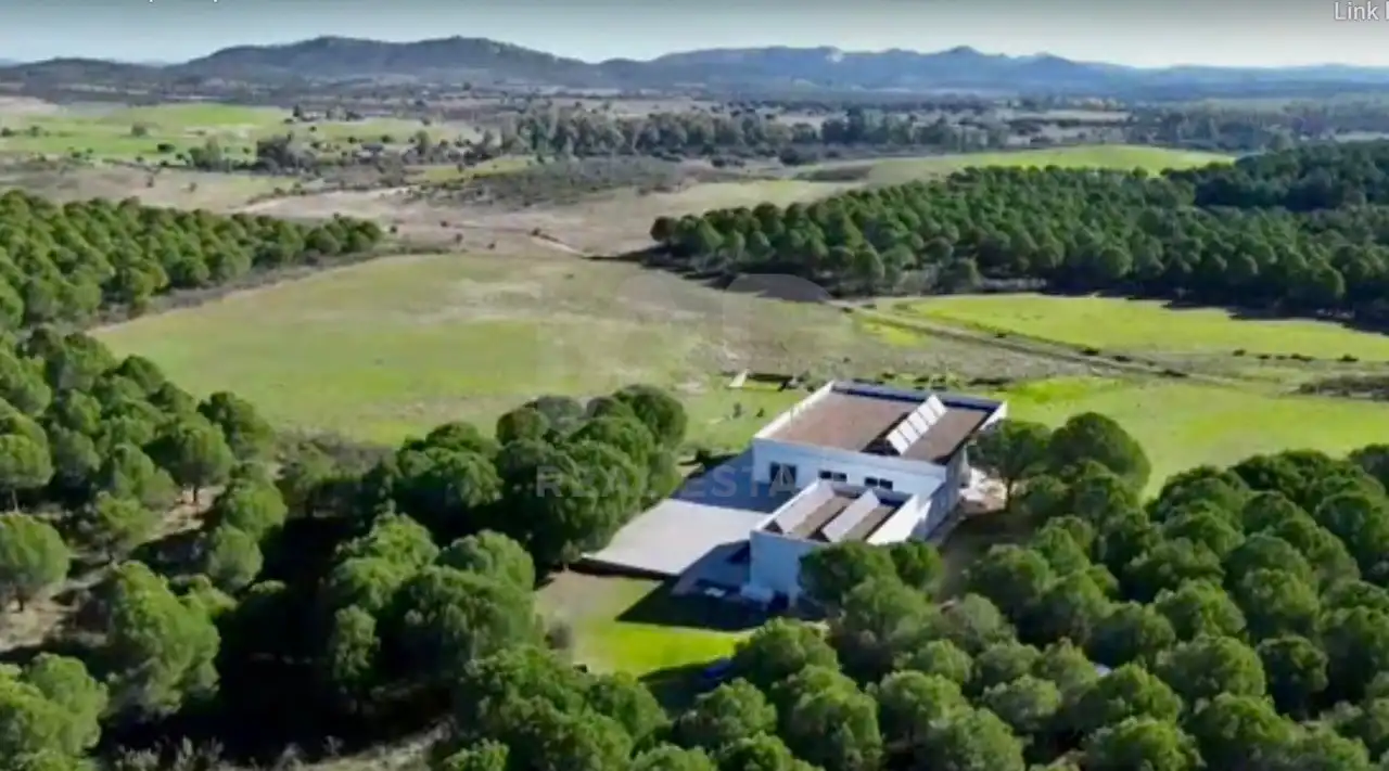 Vista exterior de Casa o chalet en venta en Alburquerque con Calefacción y Piscina
