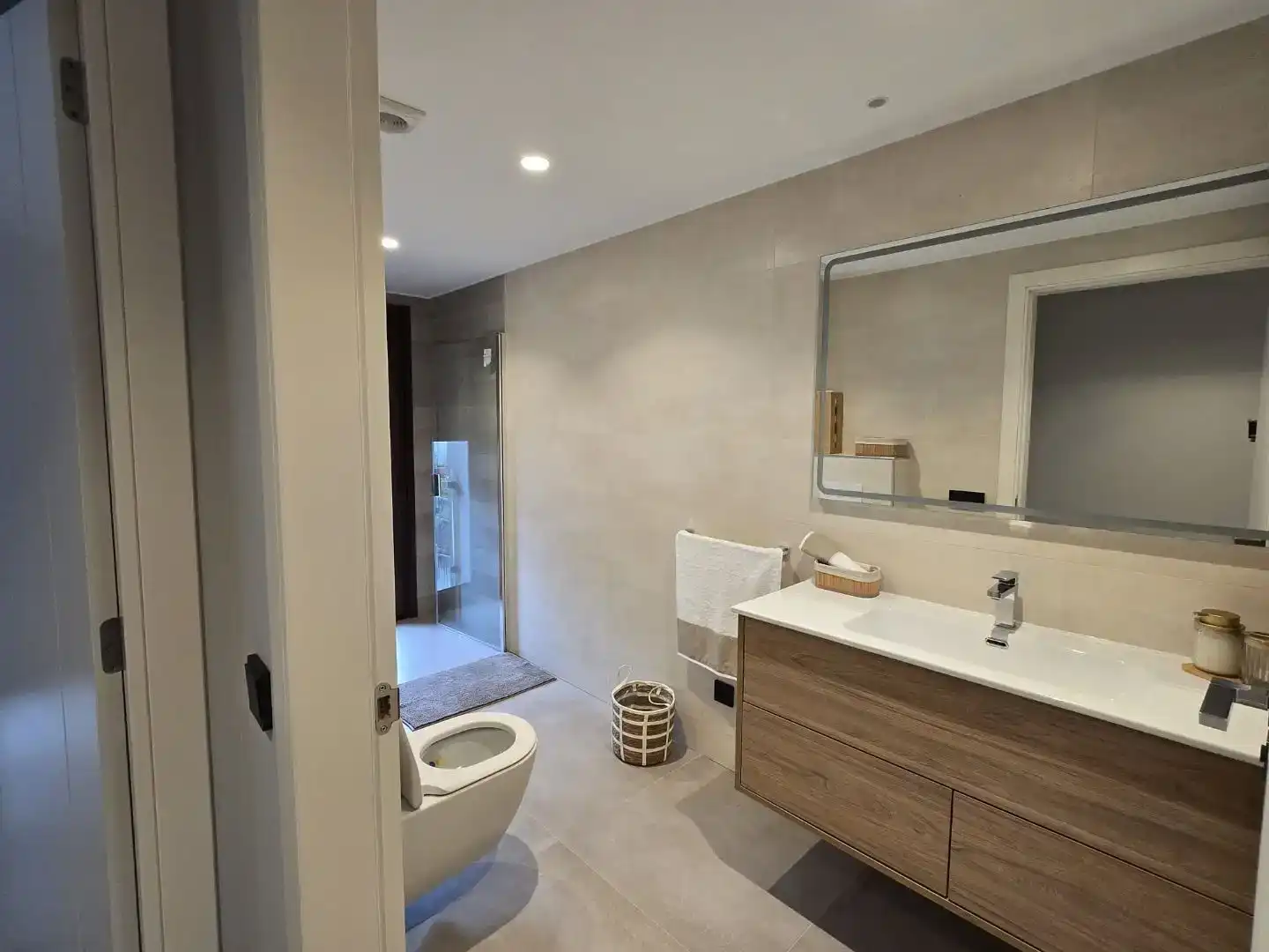 Baño de Piso de alquiler en Campus Norte - San Caetano