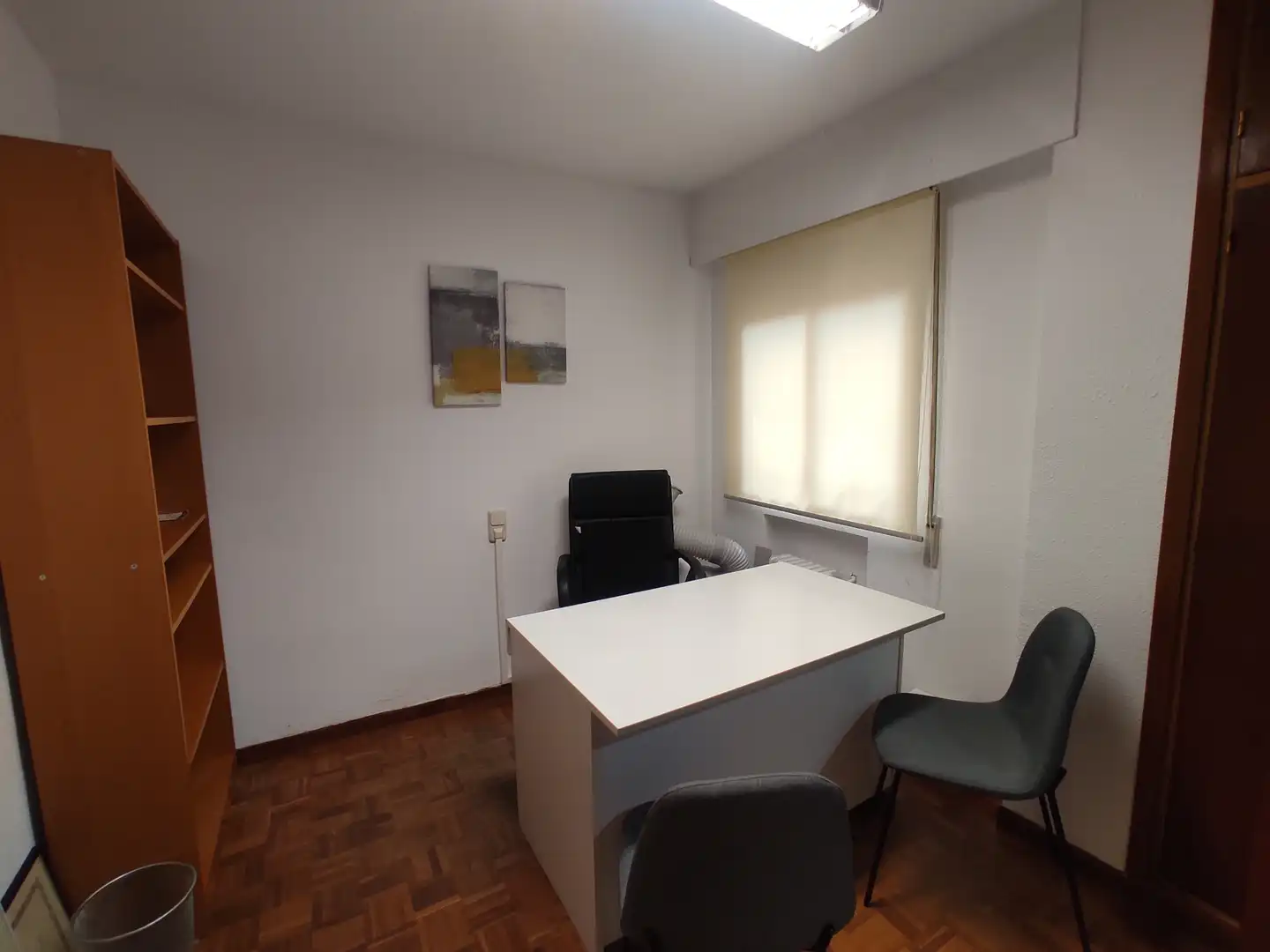 Büro zur Miete in Alcalá de Henares mit Klimaanlage, Heizung und Internet