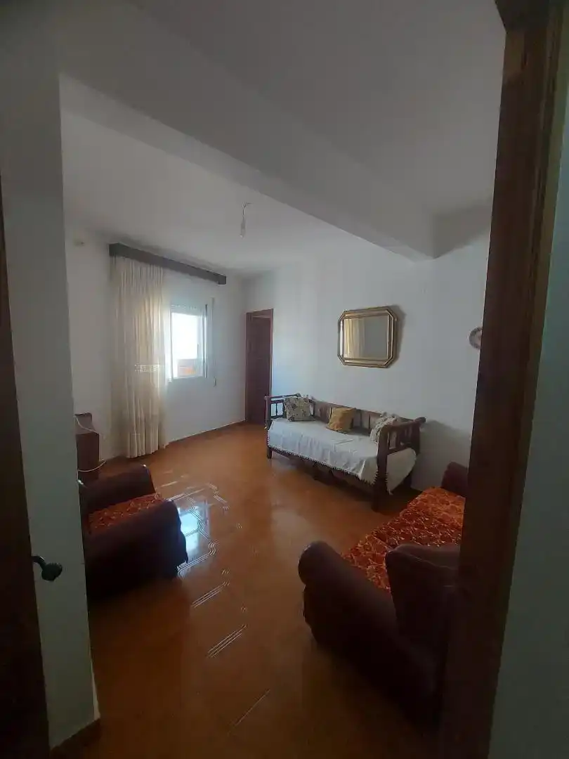 Sala d'estar de Pis en venda en Fuenlabrada de los Montes amb Aire condicionat