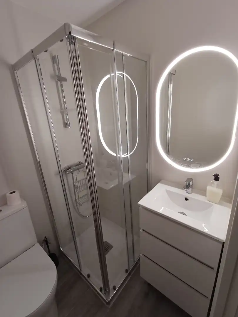 Baño de Piso para compartir en Leganés con Jardín privado, Parquet y Trastero